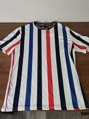 SHEIN White Multicolor Vertical Stripe Short Sleeve Tee